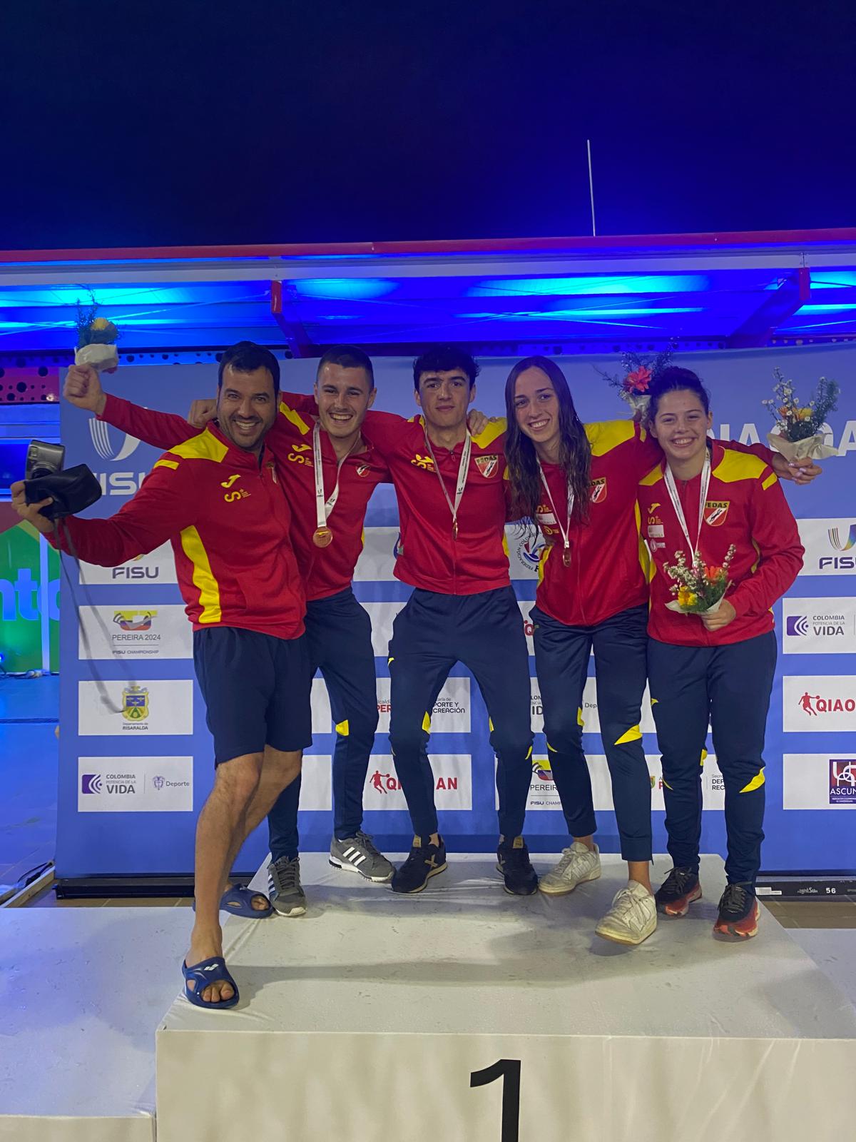 Oier Irisarri se alza con el oro en el Mundial Universitario de Natación con Aletas